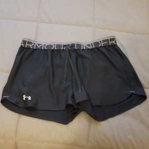 Gray under armour shorts